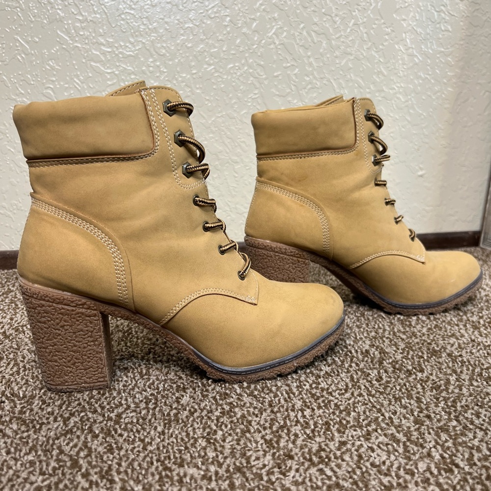 Heeled combat boots
